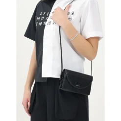 Marni Skuldertasker*Elegant crossbody taske Sort