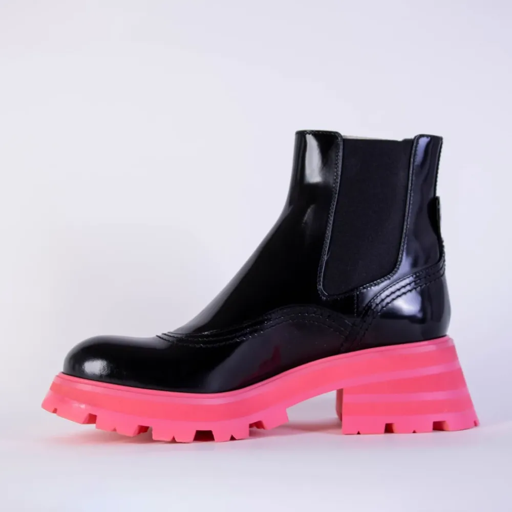 Alexander McQueen Chelsea Boots*Fluo Pink Sole Chelsea Støvler Sort