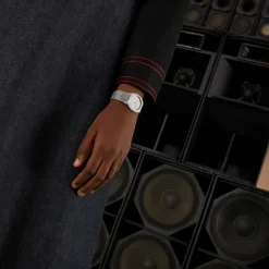 Gucci Ure*25H Diamantbesat Ur med Rustfrit Stållænke Grå