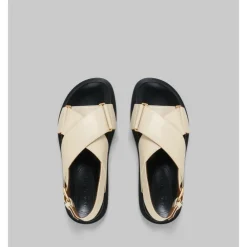 Marni Sandaler*Ikoniske lædersandaler med krydsrem Hvid