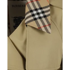Burberry Frakker*Klassisk Trenchcoat med Revers Grøn
