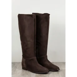 Carmens Støvler*Peter Fold Brun