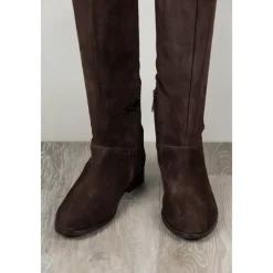 Carmens Støvler*Peter Fold Brun