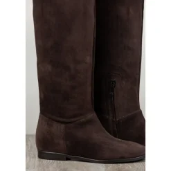 Carmens Støvler*Peter Fold Brun