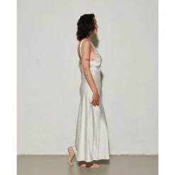 ENVELOPE 1976 Kjoler*Silkekjole med V-udskæring Beige