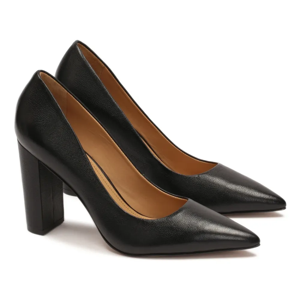 Kazar Pumps*læderpumper med en stabil hæl.Dette produkt er lille i størrelsen. Sort