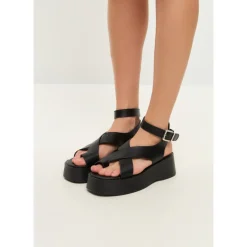 Cesare Gaspari Sandaler*Suede Cross-Strap Sandals - Black Sort