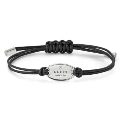 Gucci Smykker*Varemærkearmbånd i sterlingsølv og sort læderrem med oval mærke Grå
