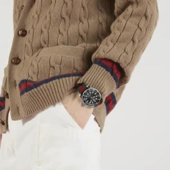 Gucci Ure*YA136364 - Dive 40 mm rustfrit stålkasse, sort urskive, keramisk bezel, nato grøn-rød-grøn rem, selvoptrækkende bevægelse Multifarvet